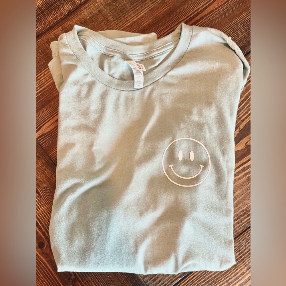 Super soft Mama Tee!